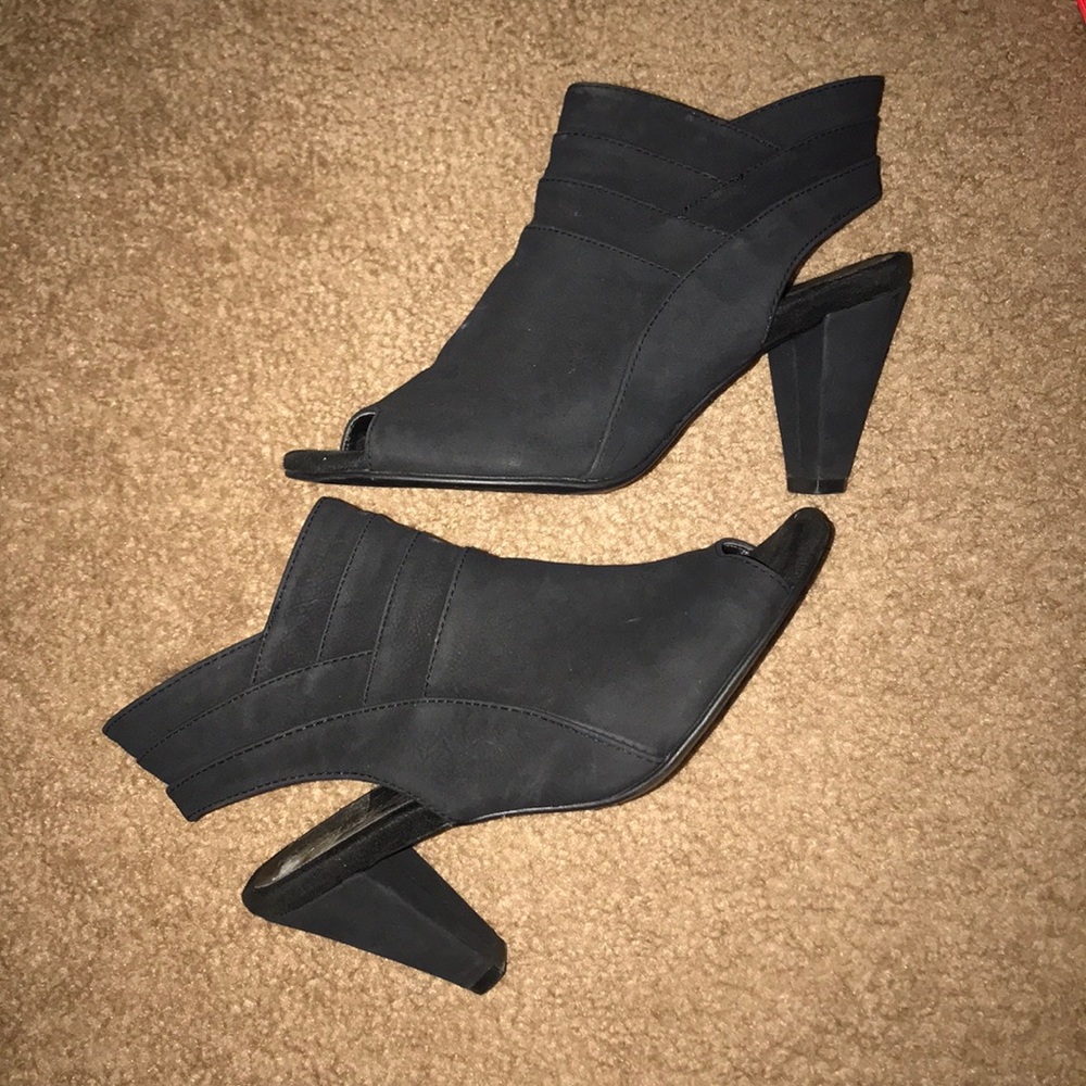 Black Peep Toe Aerosoles Sandals Size 8